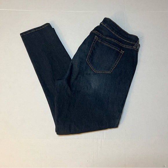 TORRID BLUE SUPER STRETCH HIGH-RISE STRAIGHT JEANS Size 12s - Picture 2 of 4